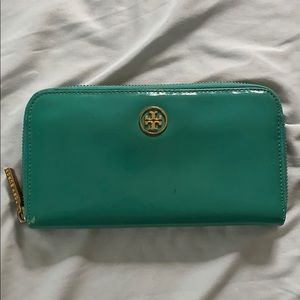 Tory Burch Long Zip Wallet